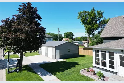 601 E Depue Avenue, Olivia, MN 56277 - Photo 3