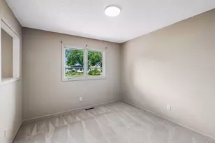 1790 Crestridge Ln, Eagan, MN 55122 - Photo 15
