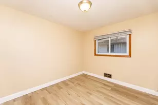 5214 Oliver Ave N, Minneapolis, MN 55430 - Photo 9