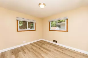 5214 Oliver Ave N, Minneapolis, MN 55430 - Photo 11