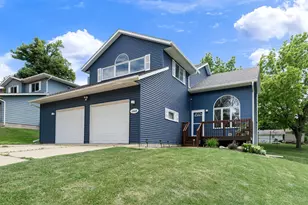 1065 Barney St, Owatonna, MN 55060 - Photo 3