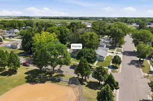 708 19th St N, Moorhead, MN 56560 - Photo 27