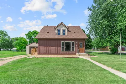 720 Fir Avenue, Bird Island, MN 55310 - Photo 3