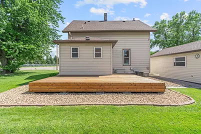720 Fir Avenue, Bird Island, MN 55310 - Photo 11