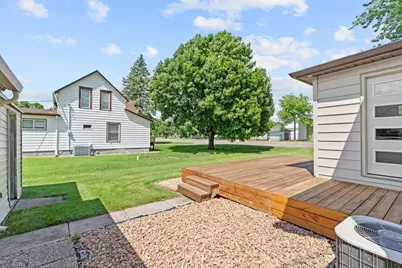 720 Fir Avenue, Bird Island, MN 55310 - Photo 7