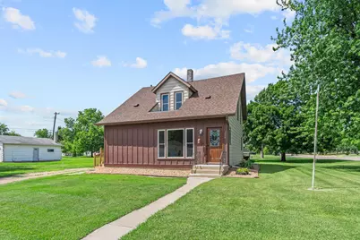 720 Fir Avenue, Bird Island, MN 55310 - Photo 5