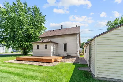 720 Fir Avenue, Bird Island, MN 55310 - Photo 7