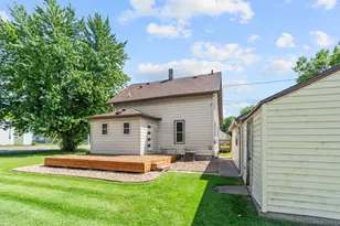 720 Fir Ave, Bird Island, MN 55310 - Photo 7