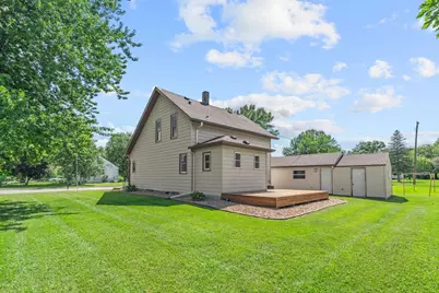 720 Fir Avenue, Bird Island, MN 55310 - Photo 9