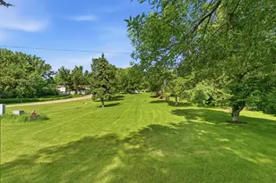210 W 9th St, Starbuck, MN 56381 - Photo 39