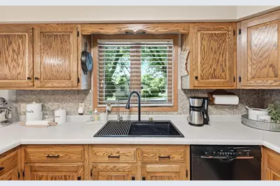 210 W 9th Street, Starbuck, MN 56381 - Photo 11