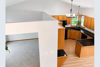 7362 51st Street N, Oakdale, MN 55128 - Photo 5