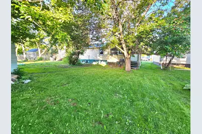 414 Crocker Avenue S, Thief River Falls, MN 56701 - Photo 5