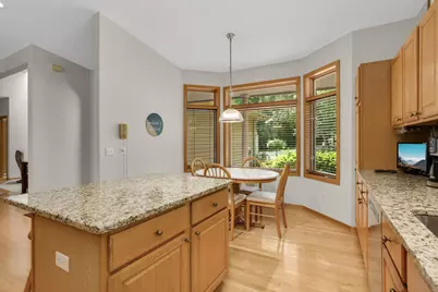 7081 Crowne Oak Road, Eden Prairie, MN 55344 - Photo 11