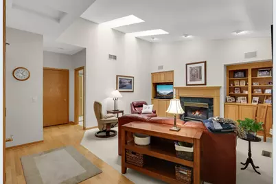 7081 Crowne Oak Road, Eden Prairie, MN 55344 - Photo 13