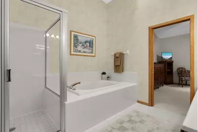 7081 Crowne Oak Road, Eden Prairie, MN 55344 - Photo 21