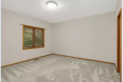 7081 Crowne Oak Road, Eden Prairie, MN 55344 - Photo 29