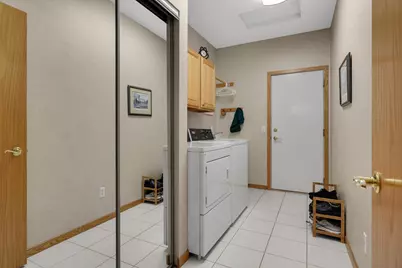 7081 Crowne Oak Road, Eden Prairie, MN 55344 - Photo 23