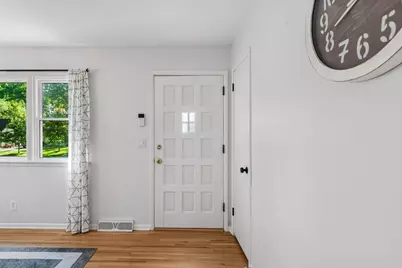 8620 Russell Avenue S, Bloomington, MN 55431 - Photo 3