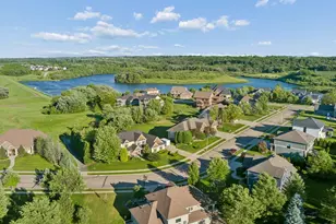 5352 Scenic Oak Dr SW, Rochester, MN 55902 - Photo 3