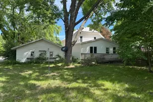 217 W Oak St, Osakis, MN 56360 - Photo 5