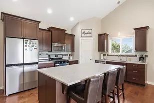 2657 Goodview Ave N, Oakdale, MN 55128 - Photo 5