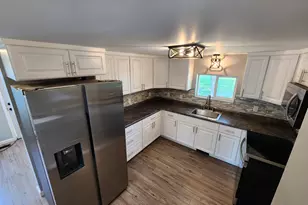 715 Commercial Ave N, Sandstone, MN 55072 - Photo 3