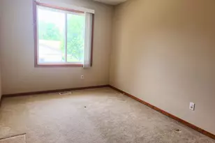 1504 Roundhouse Cir, Shakopee, MN 55379 - Photo 13