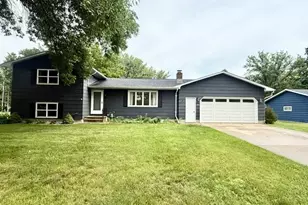 103 Northwood Dr, Redwood Falls, MN 56283 - Photo 3