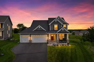 9684 7th St N, Lake Elmo, MN 55042 - Photo 1