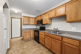 6213 Maclynn Ave NE, Albertville, MN 55301 - Photo 3