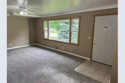 435 W Ottawa Street, Le Center, MN 56057 - Photo 3