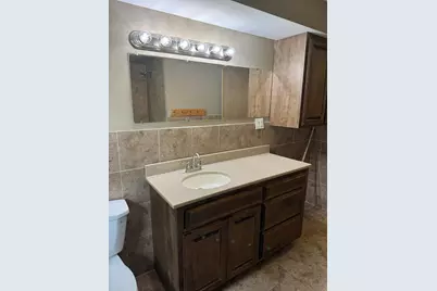 435 W Ottawa Street, Le Center, MN 56057 - Photo 17