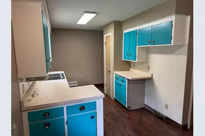 435 W Ottawa Street, Le Center, MN 56057 - Photo 7