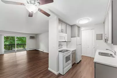 2800 Hamline Avenue N #216, Roseville, MN 55113 - Photo 3
