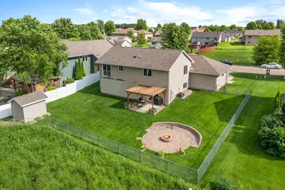 2575 Stony Creek Drive, Owatonna, MN 55060 - Photo 5