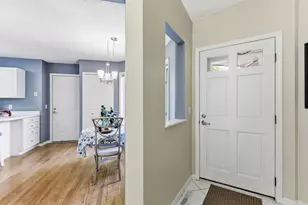 562 Deer Ridge Ln S, Maplewood, MN 55119 - Photo 5