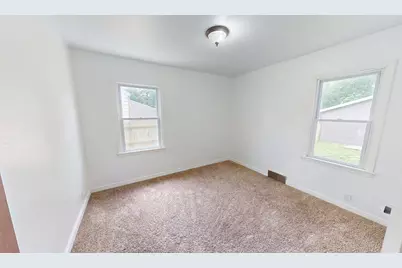 1004 6th Street SW, Willmar, MN 56201 - Photo 5