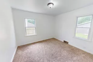 1004 6th St SW, Willmar, MN 56201 - Photo 5
