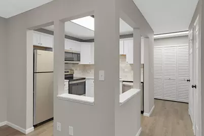 3440 Golfview Drive #112, Eagan, MN 55123 - Photo 9