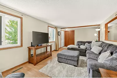 811 3rd Avenue SE, Stewartville, MN 55976 - Photo 5