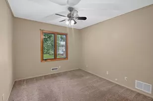 8432 W 100th St, Bloomington, MN 55438 - Photo 11