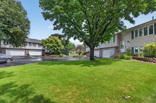 8432 W 100th St, Bloomington, MN 55438 - Photo 25