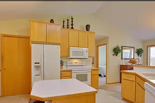9202 Windsor Terrace, Brooklyn Park, MN 55443 - Photo 19