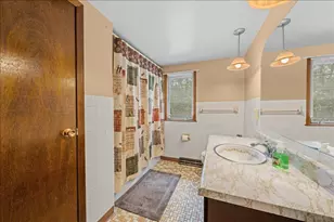 437 W Elm St, Ellsworth, WI 54011 - Photo 21