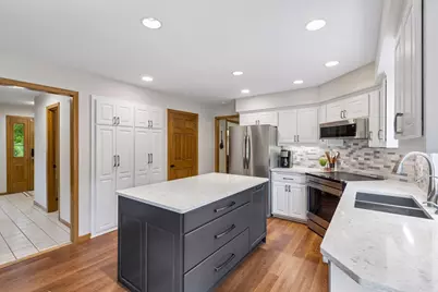3205 Julian Drive, Chaska, MN 55318 - Photo 15