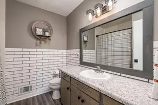 212 Regency Rd, Le Sueur, MN 56058 - Photo 25