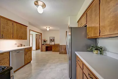 8930 23rd Avenue N, Golden Valley, MN 55427 - Photo 9