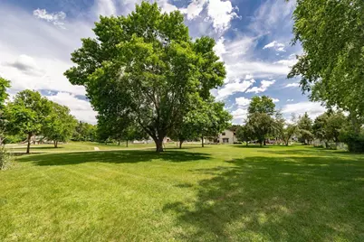 4693 Heather Ridge Road N, Oakdale, MN 55128 - Photo 31