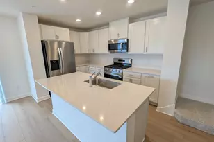 3088 Hemlock St, Little Canada, MN 55117 - Photo 3